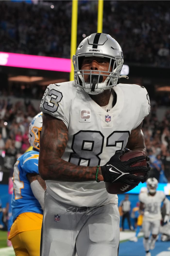 Las Vegas Raiders tight end Darren Waller